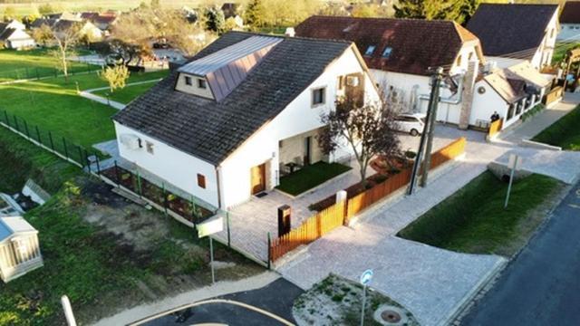 Kukorica Csarda Apartman 2 Balatonujlak Exterior foto